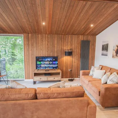 Lodge 3 Bed In Oc-m32818 *